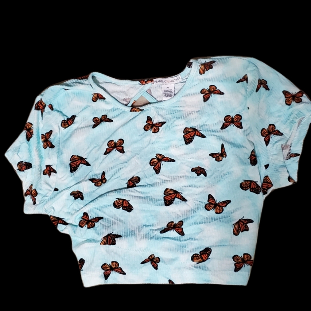 •Hearts Collective• Butterfly Crop Top
